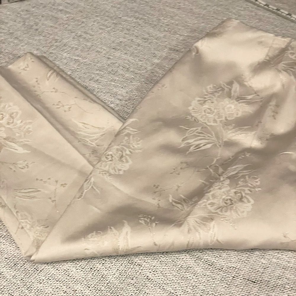 Evelyn polyester rayon size 14 side zipper winter white cream gold dinner MOB